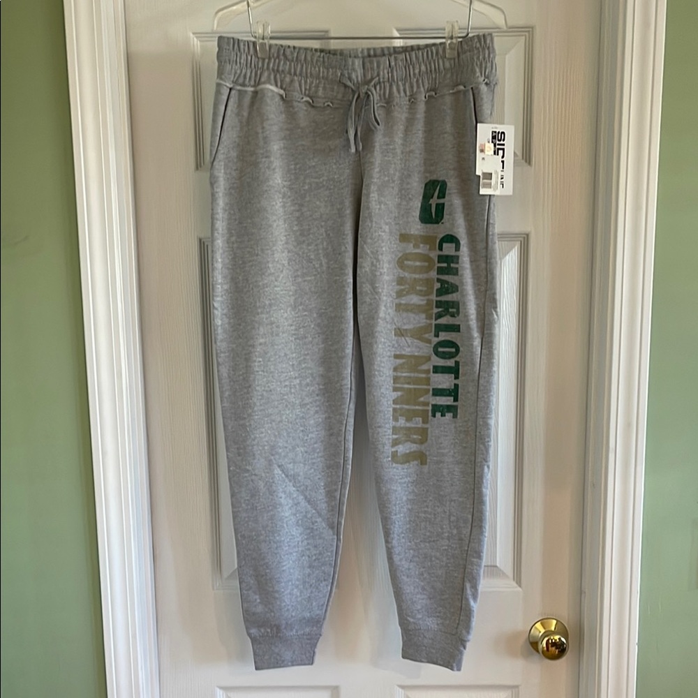 Ladies UNC Charlotte Lounge Pants-Size M-NEW